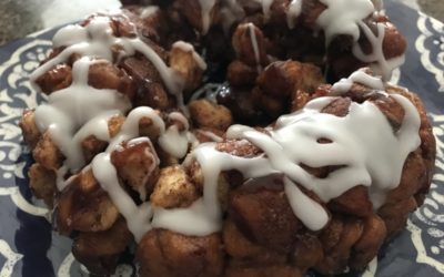 Cinnamon Roll Monkey Bread