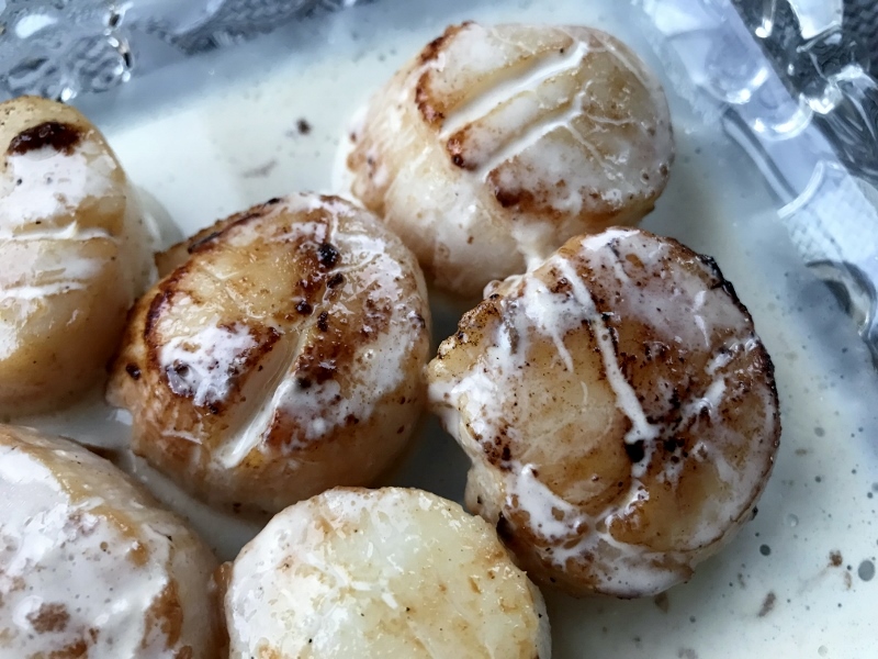Seared Scallops With Whiskey Cream Sauce