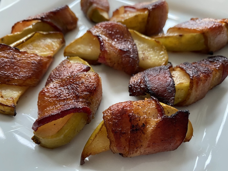 Apple Cinnamon Bacon Bites