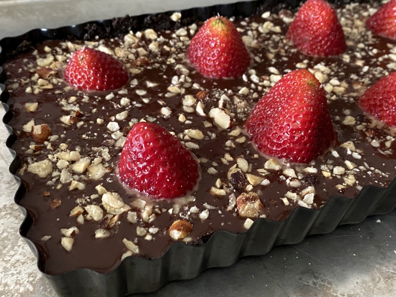 No-Bake Strawberry Chocolate Tart