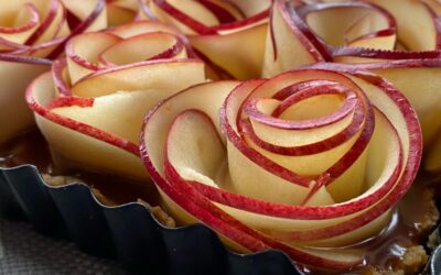 Apple Roses Tartlets with Salted Caramel