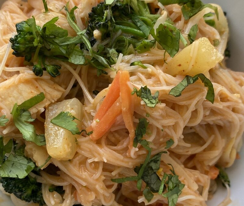 Spicy Coconut Curry Chicken and Rice Noodles