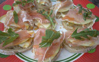 Apple & Brie Crostini with Hot Honey