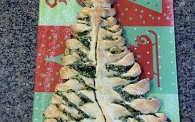 Christmas Tree Spinach Dip Breadsticks